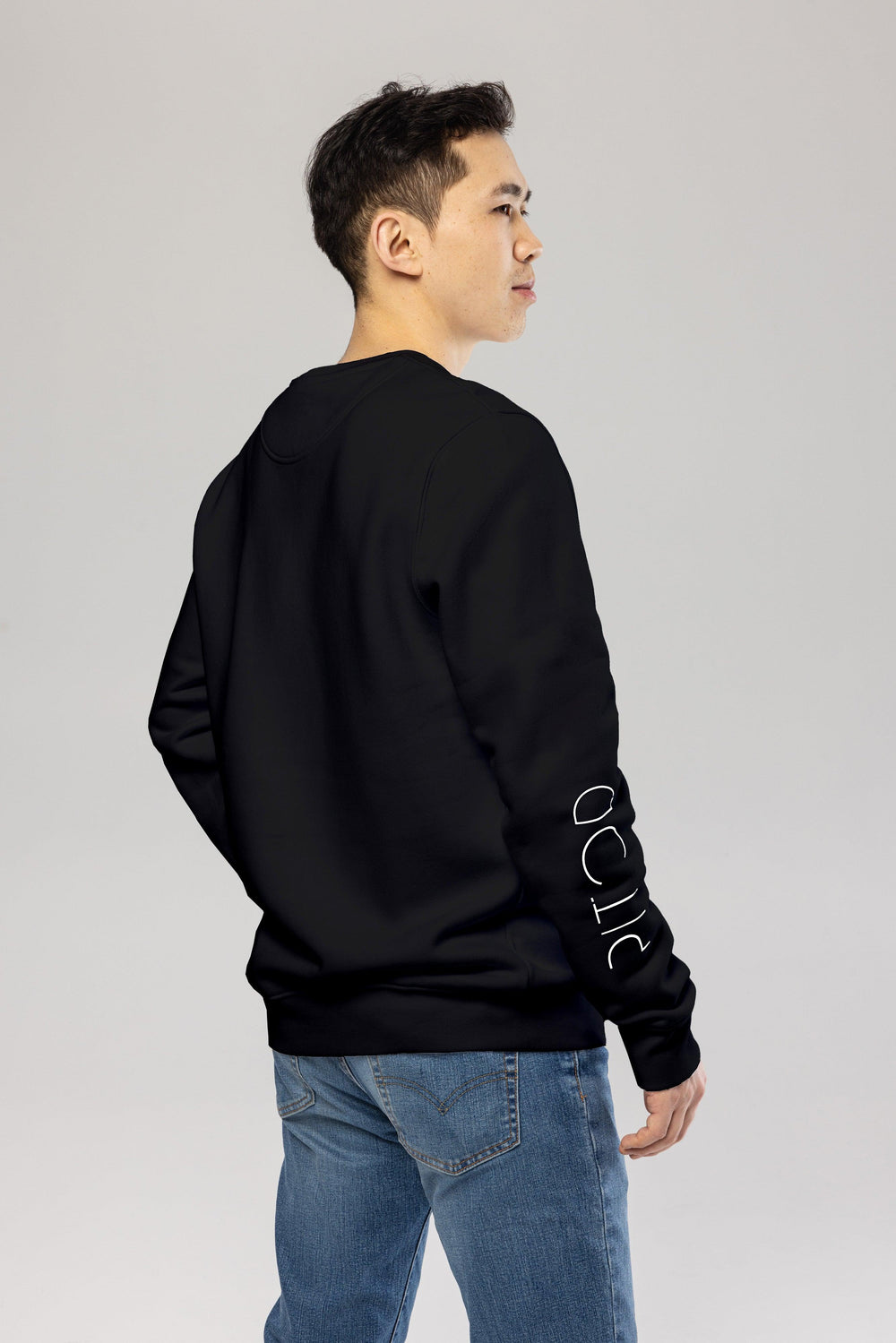 Black Pitod Sleeve Sweatshirt