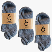 roam - organic combed cotton trainer socks