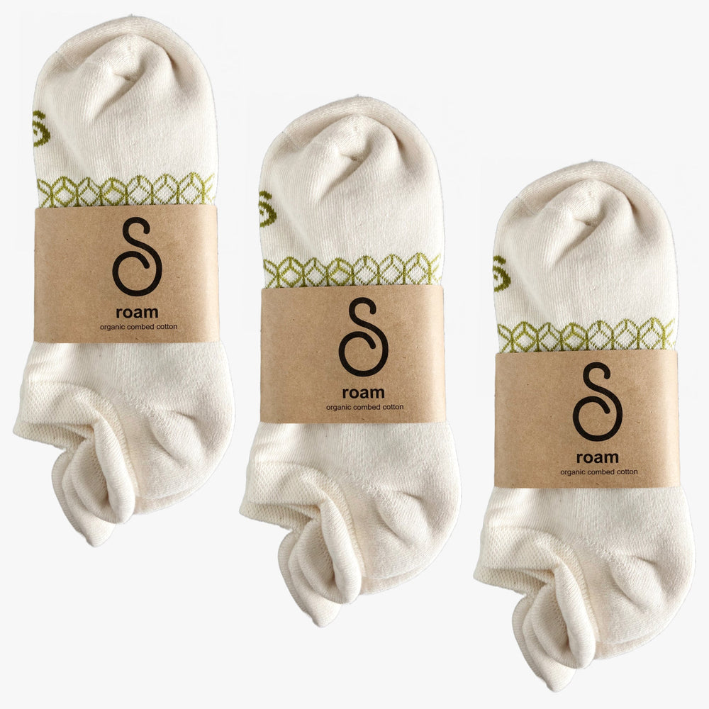 roam - organic combed cotton trainer socks