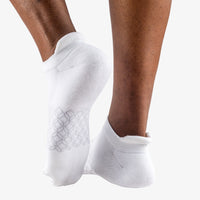 roam - organic combed cotton trainer socks